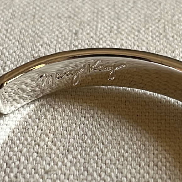 Mary lay soar on silver wings cuff bracelet - Picture 5 of 5